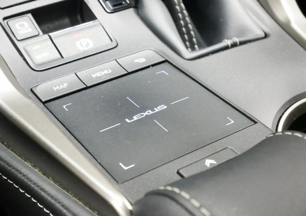 Lexus NX cena 139900 przebieg: 60000, rok produkcji 2021 z Szczytno małe 781
